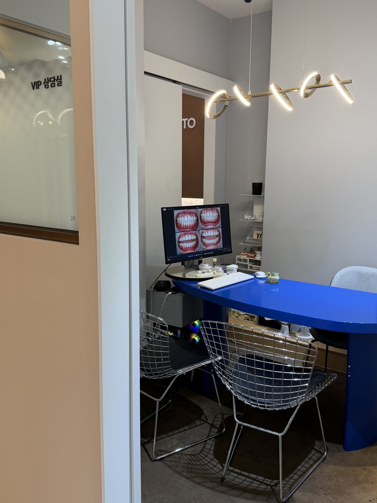 Consultation room, CERA Dental Clinic