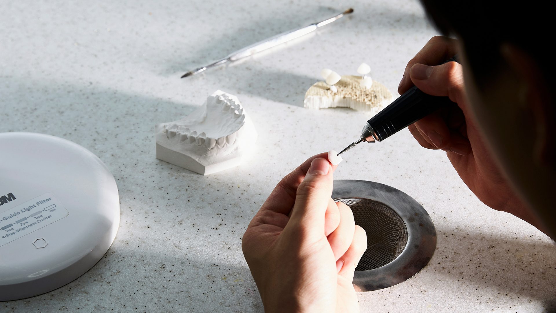 A ceramic restoration finished by hand at CeraDento Lab, CERA Dental Clinic, Gangnam, Seoul