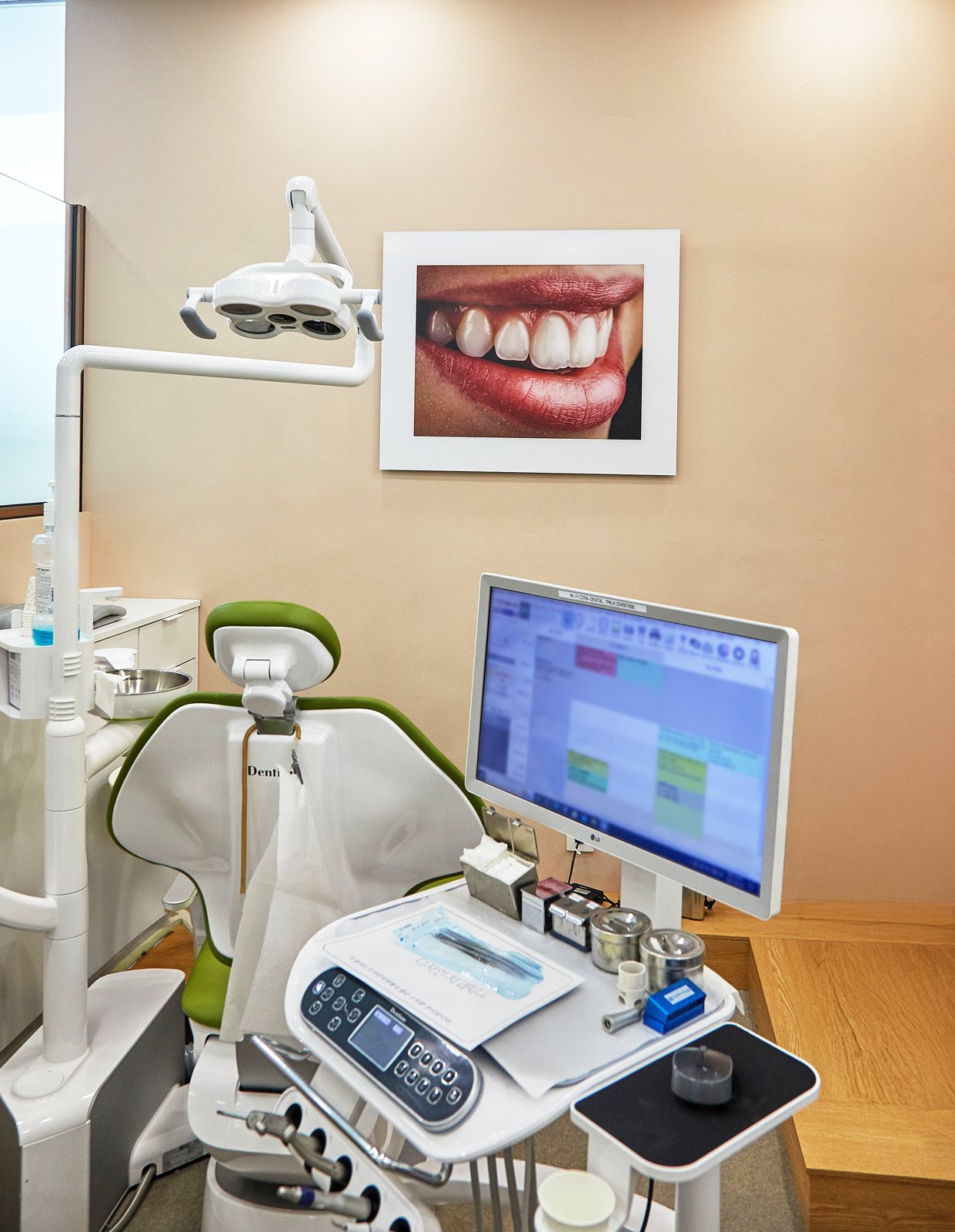 Zirconia laminate veneers at CERA Dental Clinic