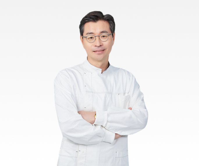 Dr. Woo Sang-yeop, Chief Director